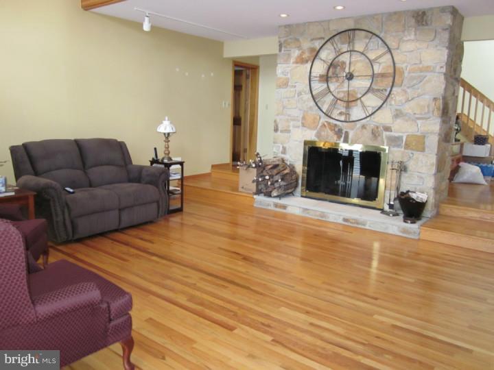 552 Chandler Mill Road Avondale, PA 19311 - Photo 12 of 25 Living Room