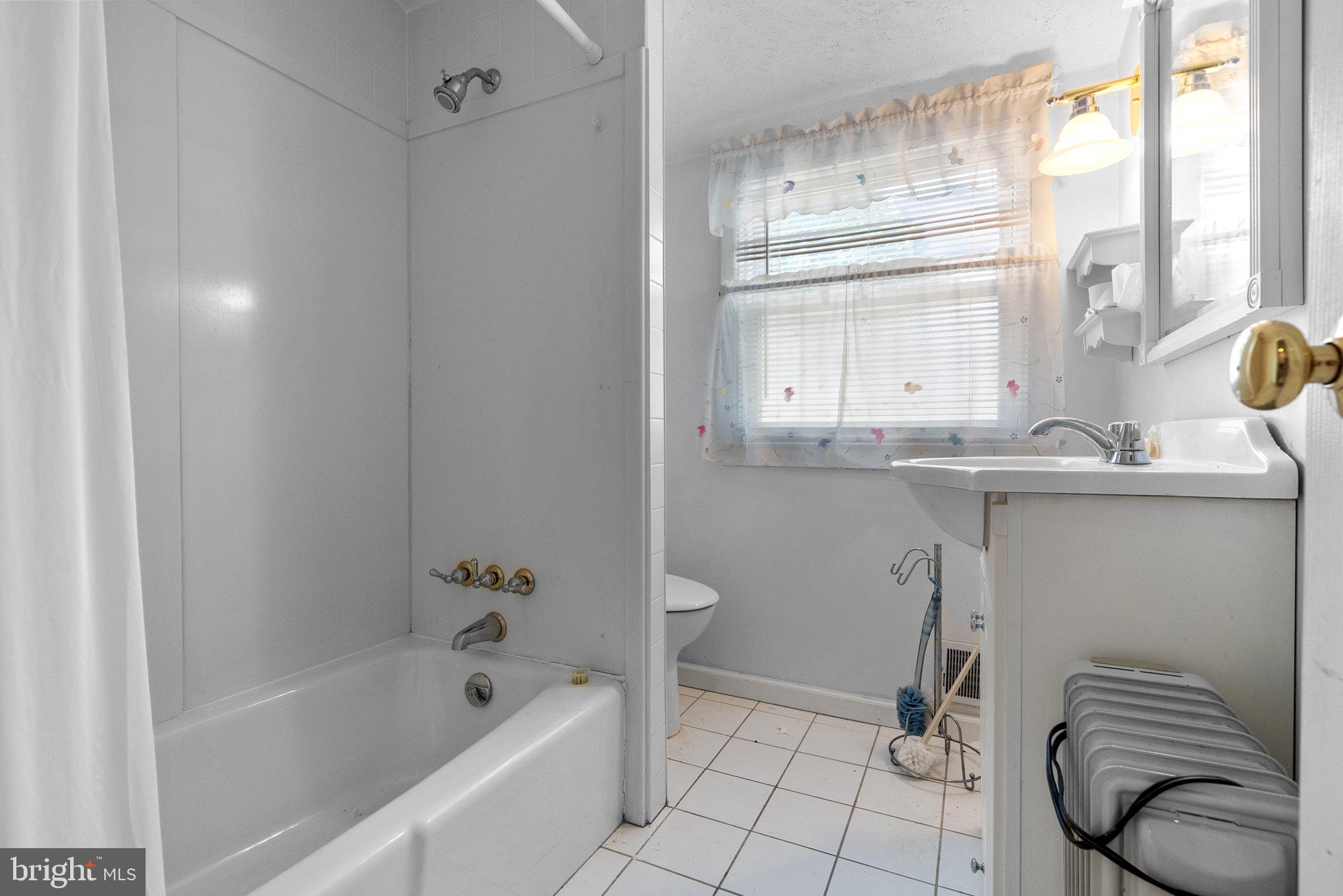 166 Sleighride Road Willow Grove, PA 19090 - Photo 19 of 28 Gallery Image 19