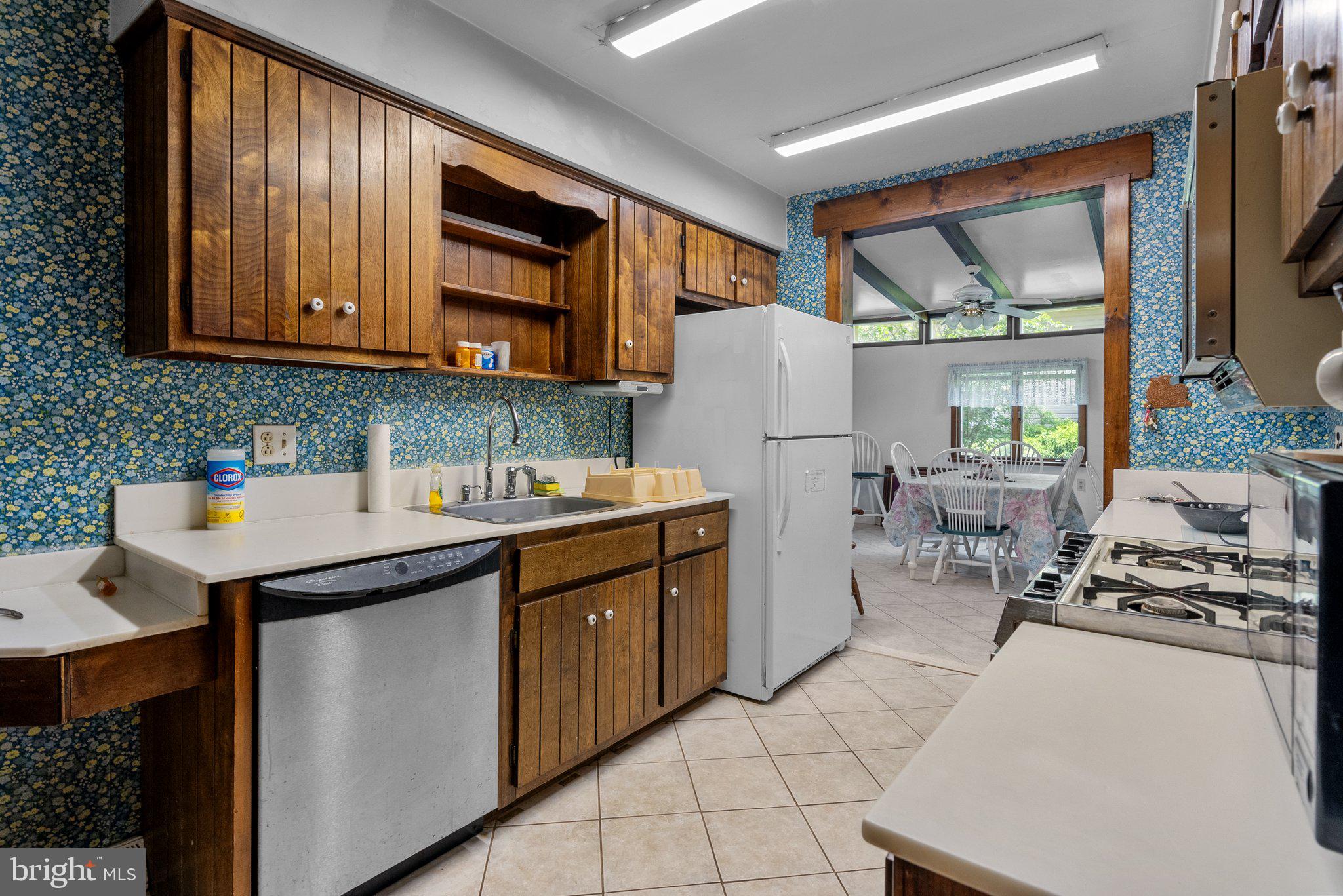 166 Sleighride Road Willow Grove, PA 19090 - Photo 7 of 28 Gallery Image 7