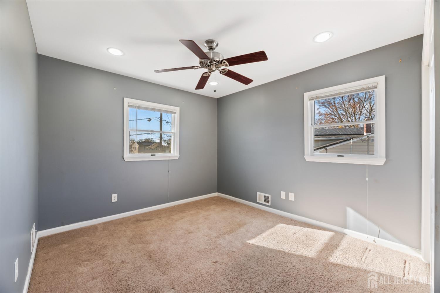 17 Sulliman Road Edison, NJ 08817 - Photo 21 of 35