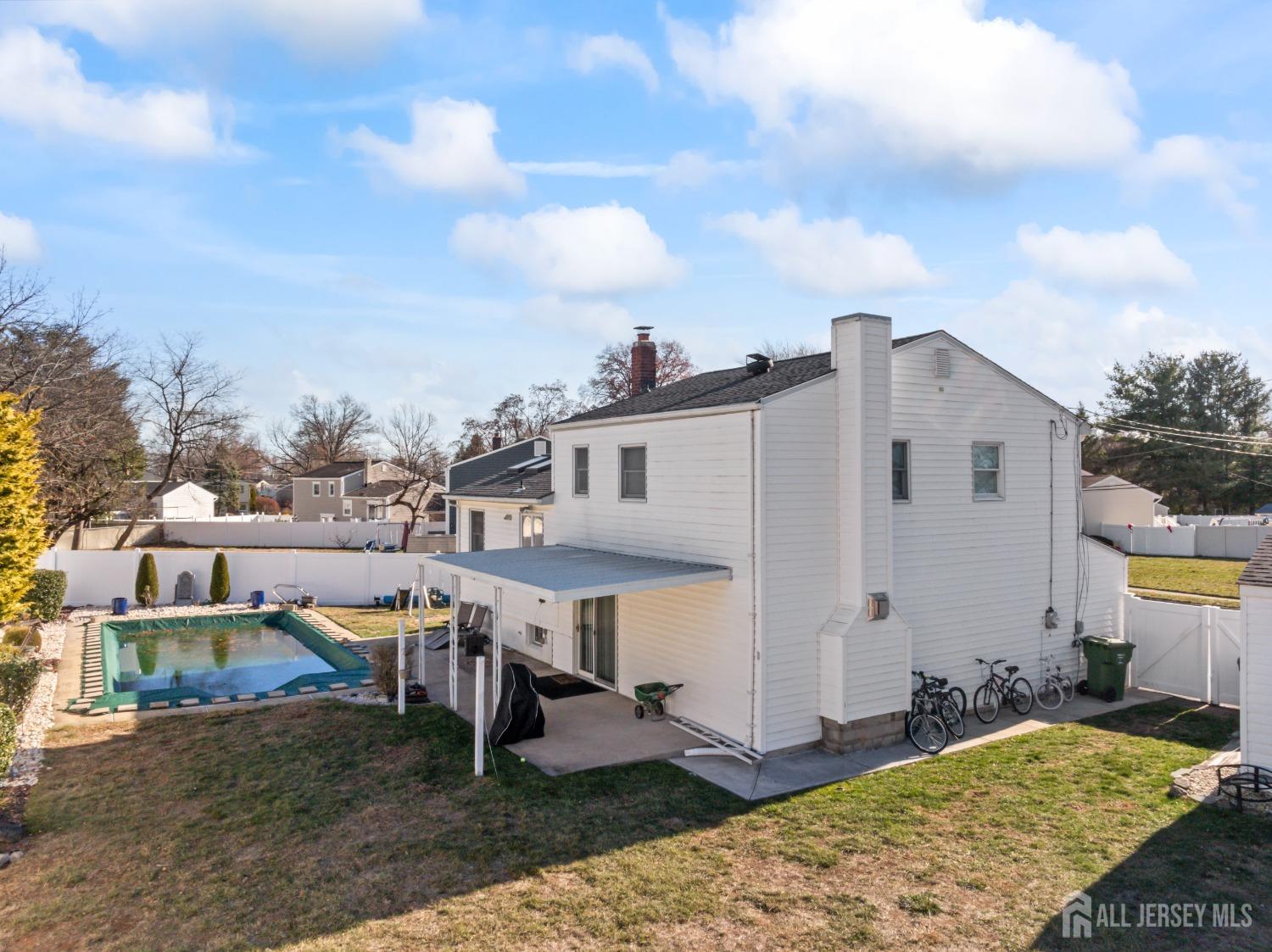 17 Sulliman Road Edison, NJ 08817 - Photo 27 of 35