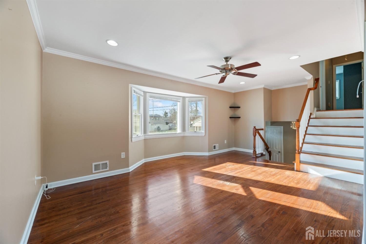 17 Sulliman Road Edison, NJ 08817 - Photo 4 of 35