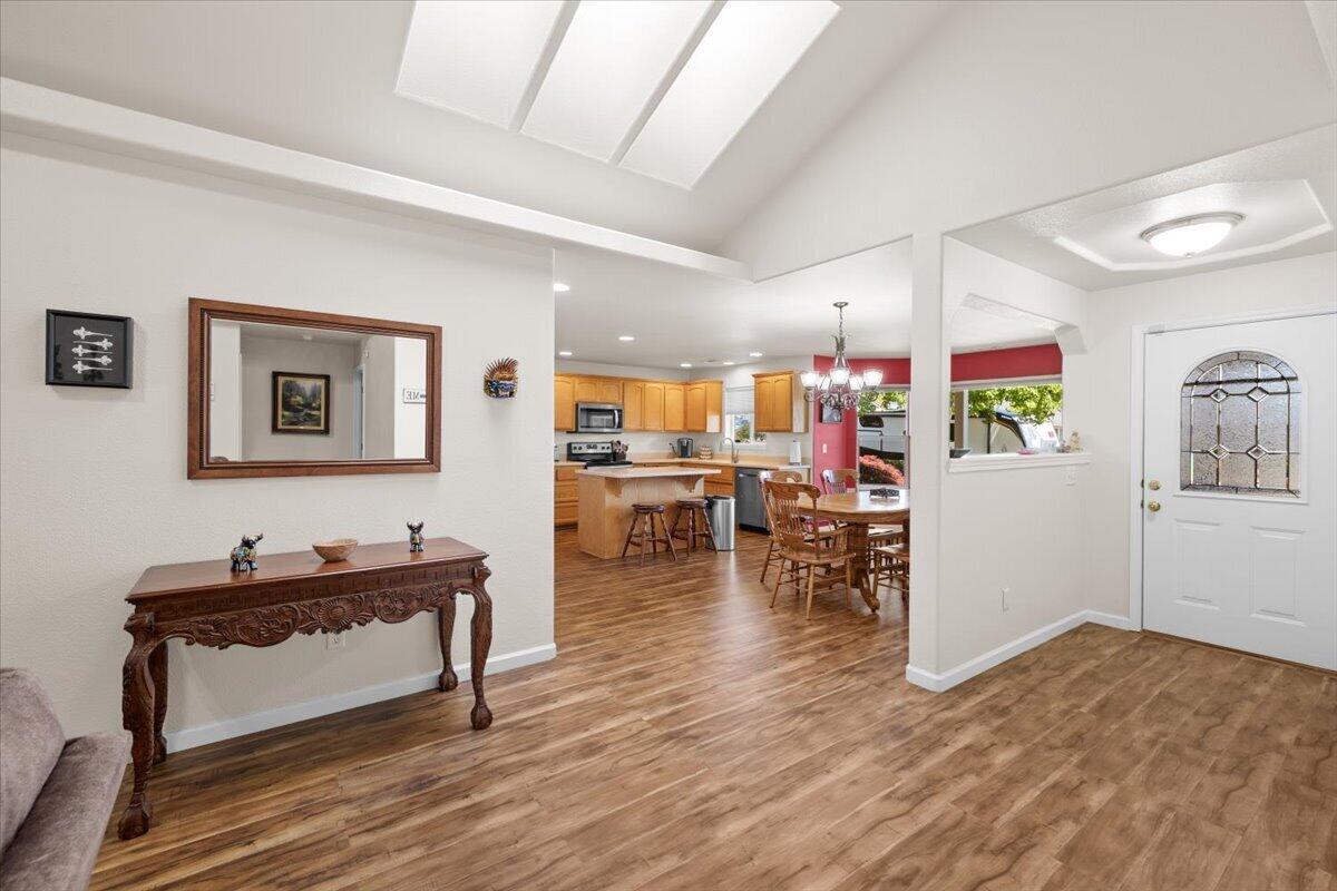 962 Ridgeview Drive Eagle Point, OR 97524 - Photo 13 of 27 16-CI_6067