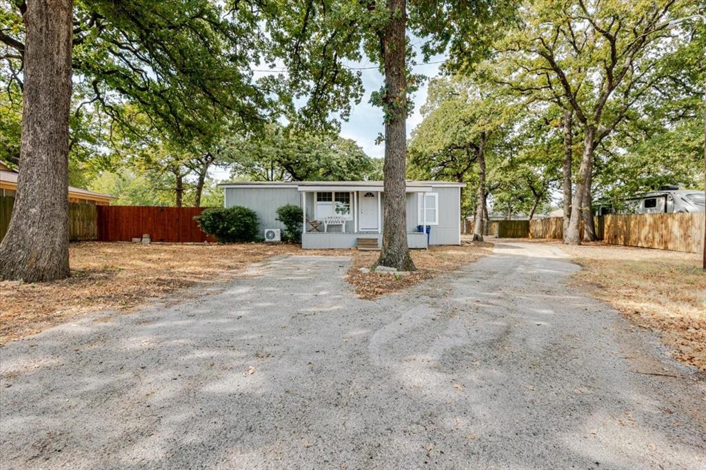209 Wicker Hill Road Burleson, TX 76028 - Photo 1 of 21 Gallery Image 1
