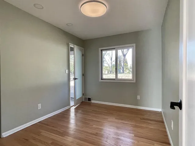 $3,500 | 17620 8th Avenue North, Plymouth, MN 55447