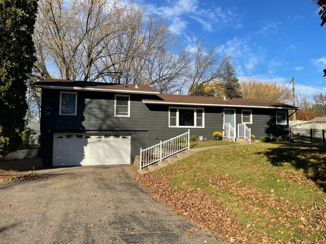 $3,500 | 17620 8th Avenue North, Plymouth, MN 55447