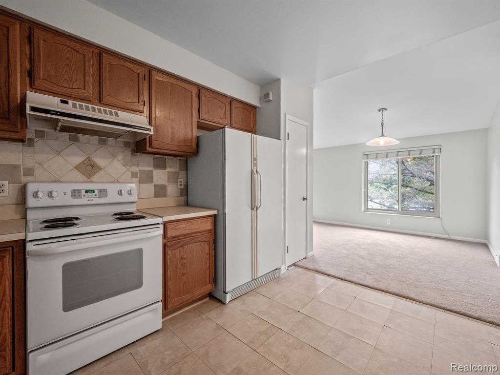 1195 Derby Road, Unit 8 Birmingham, MI 48009 - Photo 7 of 32