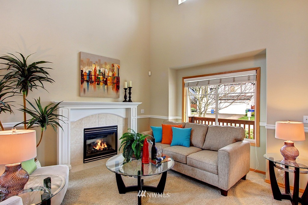 2001 Queen Avenue Northeast Renton, WA 98056 - Photo 2 of 15