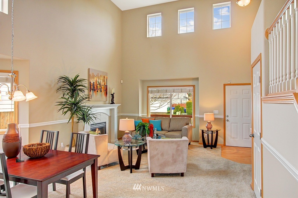 2001 Queen Avenue Northeast Renton, WA 98056 - Photo 4 of 15