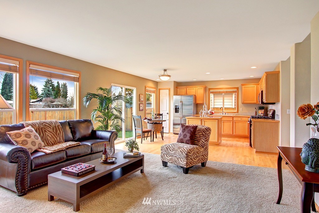 2001 Queen Avenue Northeast Renton, WA 98056 - Photo 7 of 15