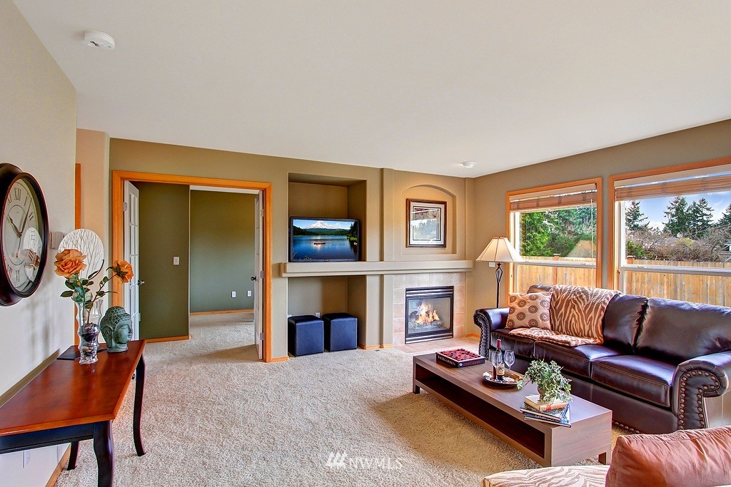 2001 Queen Avenue Northeast Renton, WA 98056 - Photo 8 of 15