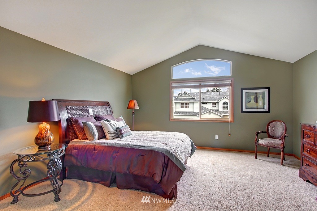 2001 Queen Avenue Northeast Renton, WA 98056 - Photo 9 of 15