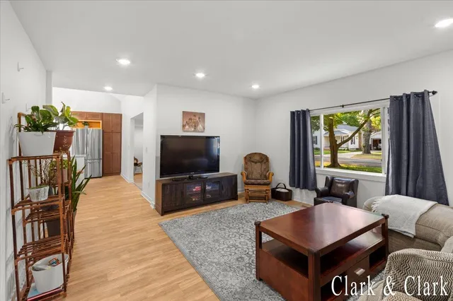 $244,900 | 536 East Bond Street, Hastings, MI 49058