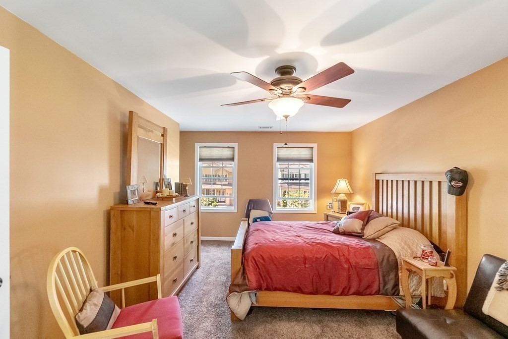 92 Briggs Street Springfield, MA 01151 - Photo 14 of 32