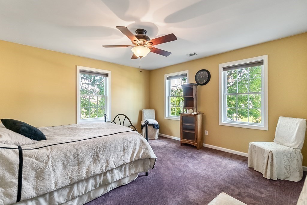 92 Briggs Street Springfield, MA 01151 - Photo 17 of 32