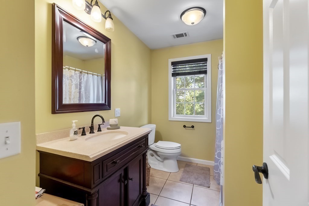 92 Briggs Street Springfield, MA 01151 - Photo 21 of 32