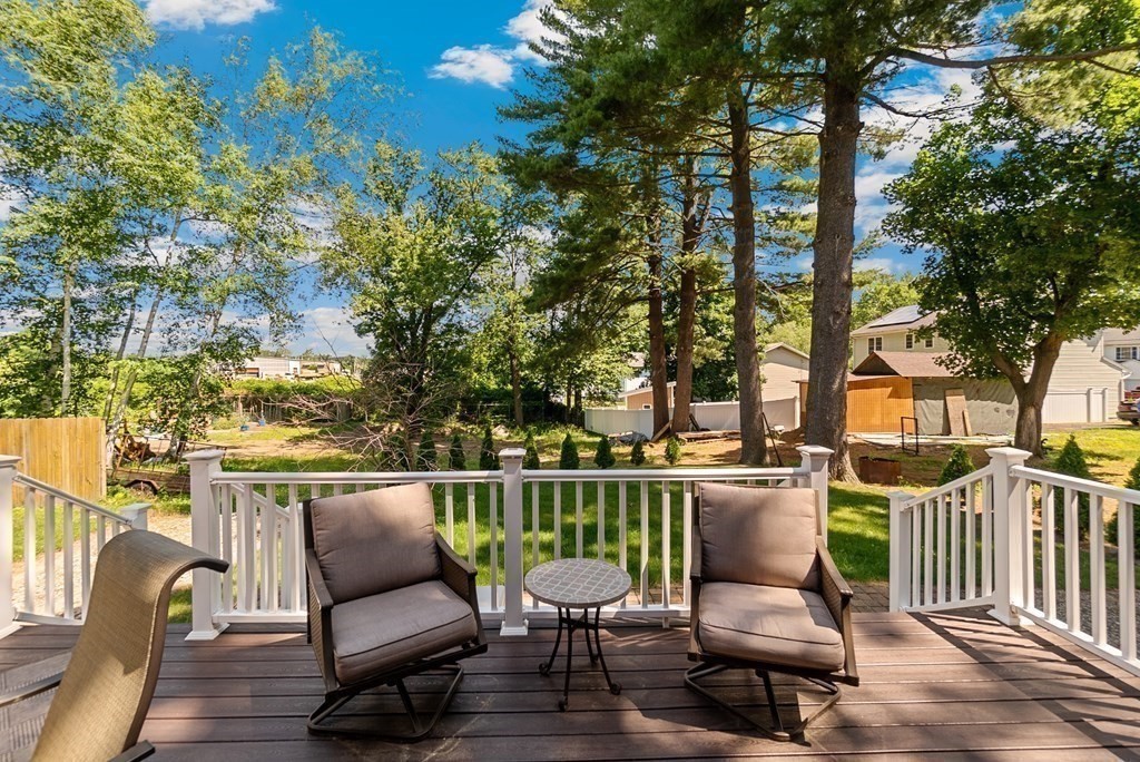 92 Briggs Street Springfield, MA 01151 - Photo 28 of 32