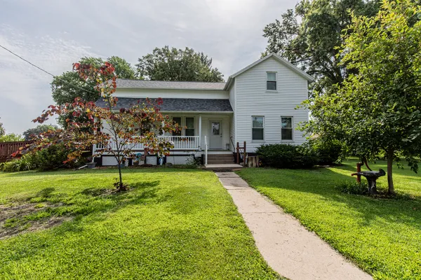 $115,000 | 201 Locust Street, Malden, IL 61337