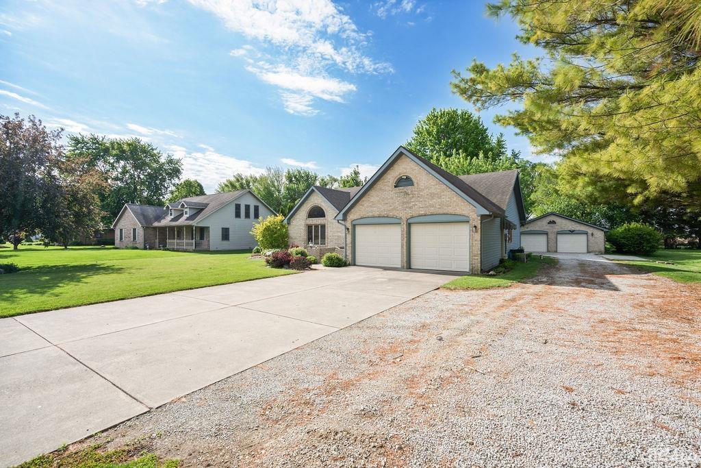 1597 West Division Road Tipton, IN 46072 - Photo 4 of 26
