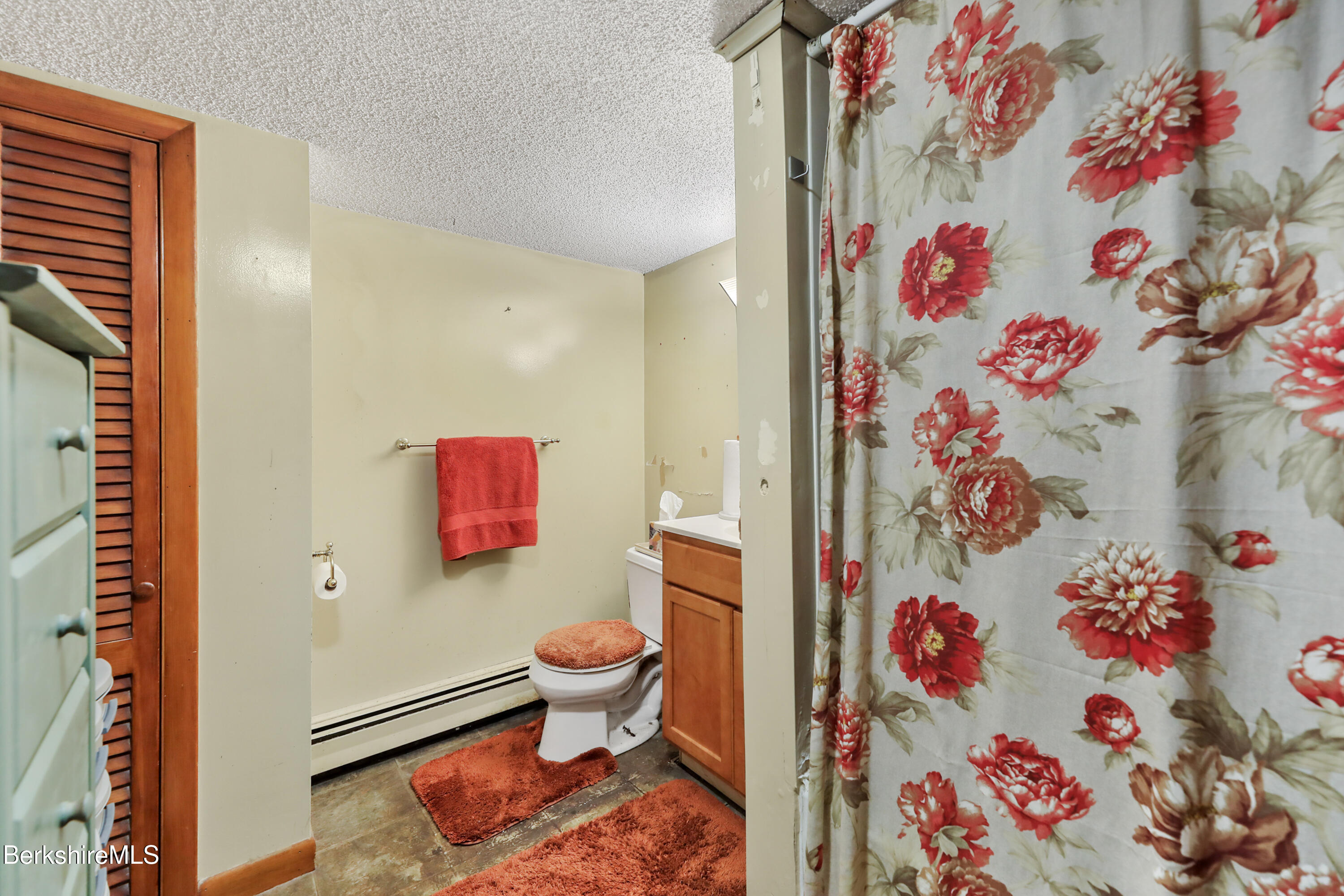 268 E Road Alford, MA 01266 - Photo 38 of 43 Right Unit Bathroom One