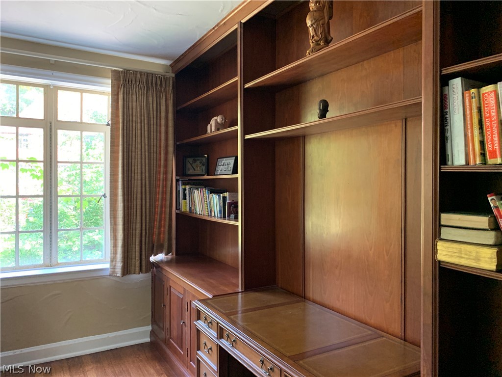 15657 Wyatt Road Cleveland, OH 44112 - Photo 11 of 31 Gallery Image 11