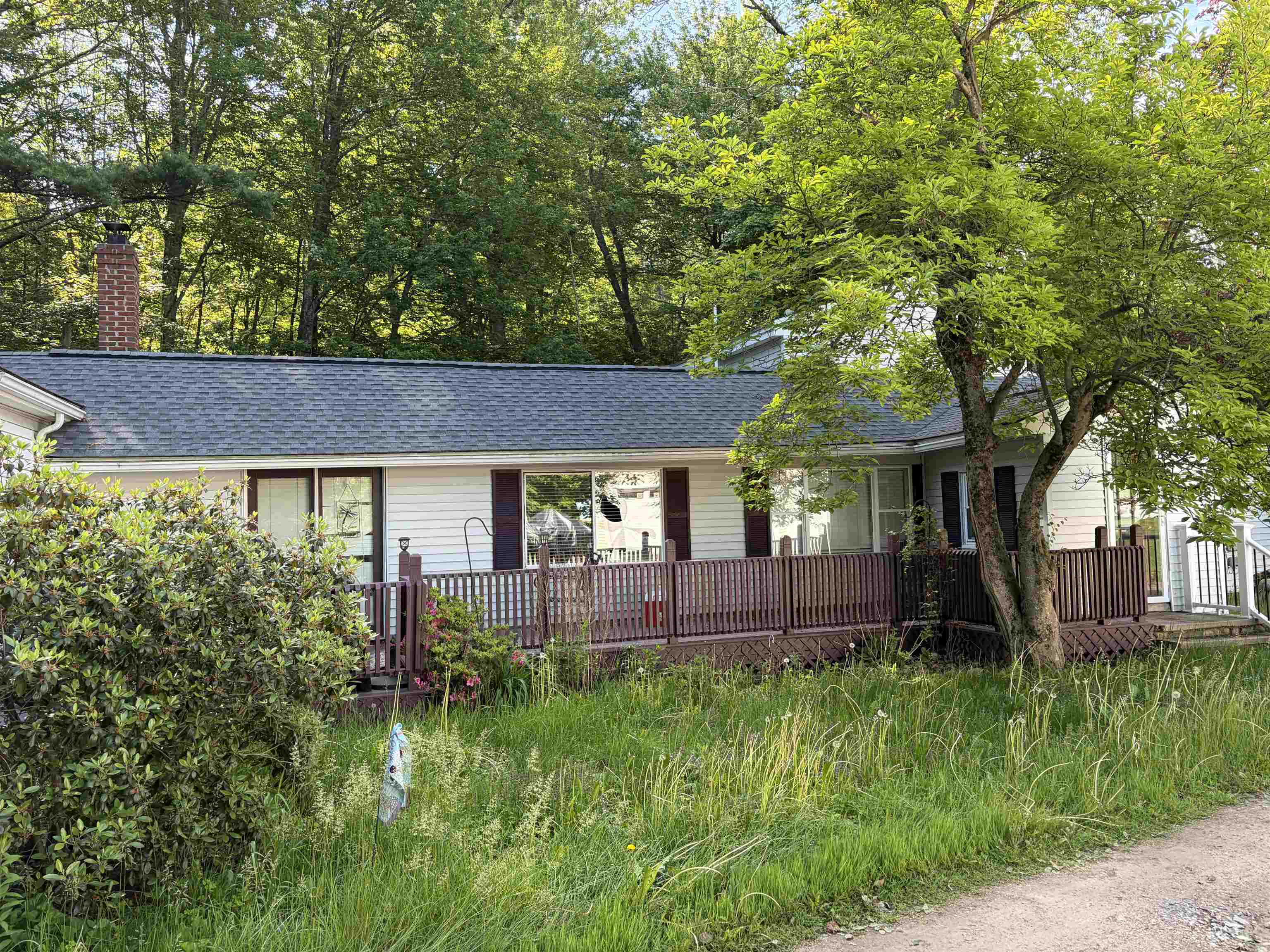 29 Cove Road East Kingston, NH 03827 - Photo 1 of 10