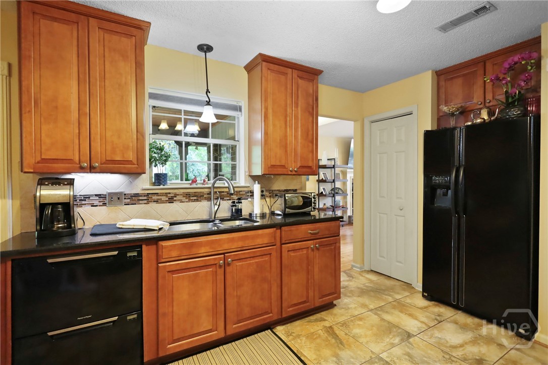 83 Pinewood Lane Allenhurst, GA 31301 - Photo 16 of 48 Gallery Image 16