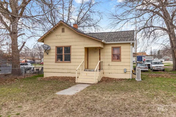 $199,900 | 223 East Chicago Street, Caldwell, ID 83605