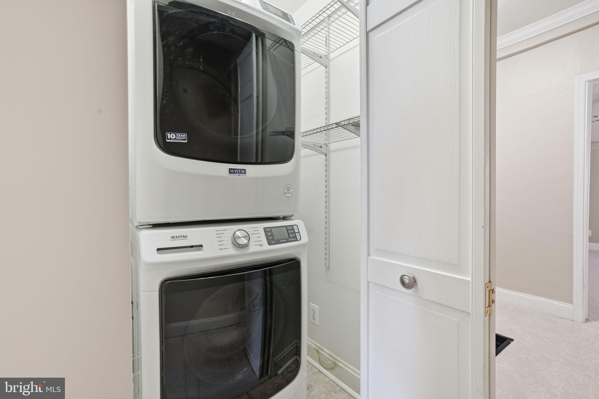 107 West Fort Avenue Baltimore, MD 21230 - Photo 26 of 34 a utility room with dryer and washer