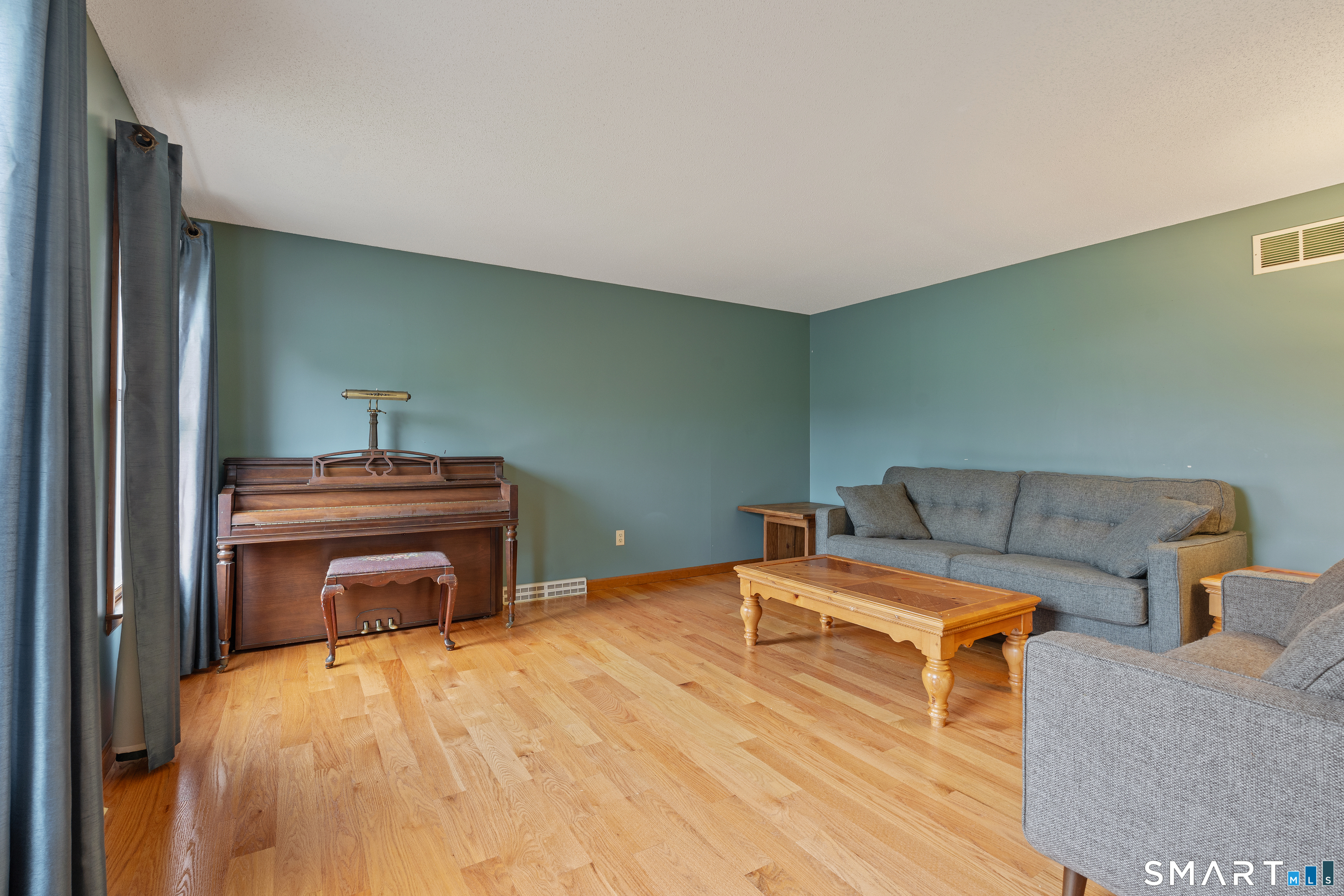 238 Two Rod Highway Wethersfield, CT 06109 - Photo 14 of 40