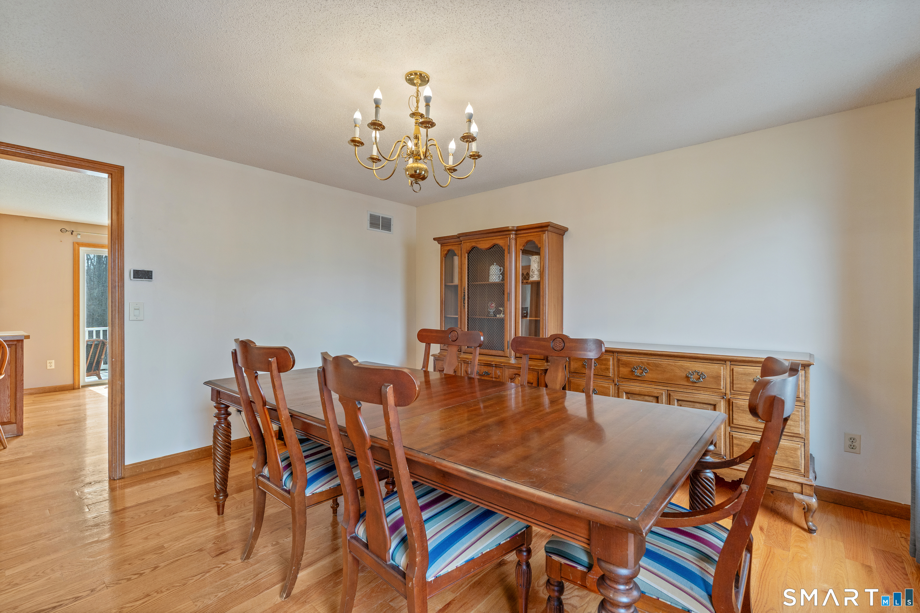 238 Two Rod Highway Wethersfield, CT 06109 - Photo 18 of 40