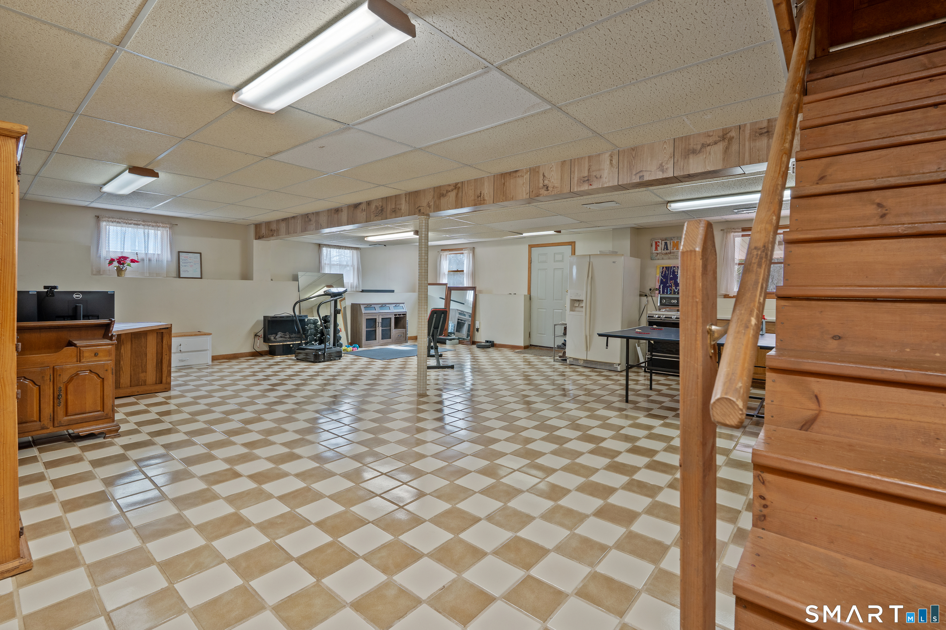 238 Two Rod Highway Wethersfield, CT 06109 - Photo 33 of 40