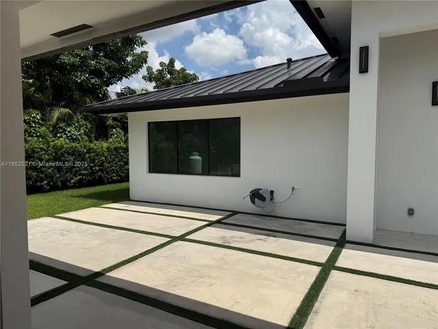 $6,300,000 | 9600 Southwest 66th Street, Miami, FL 33173