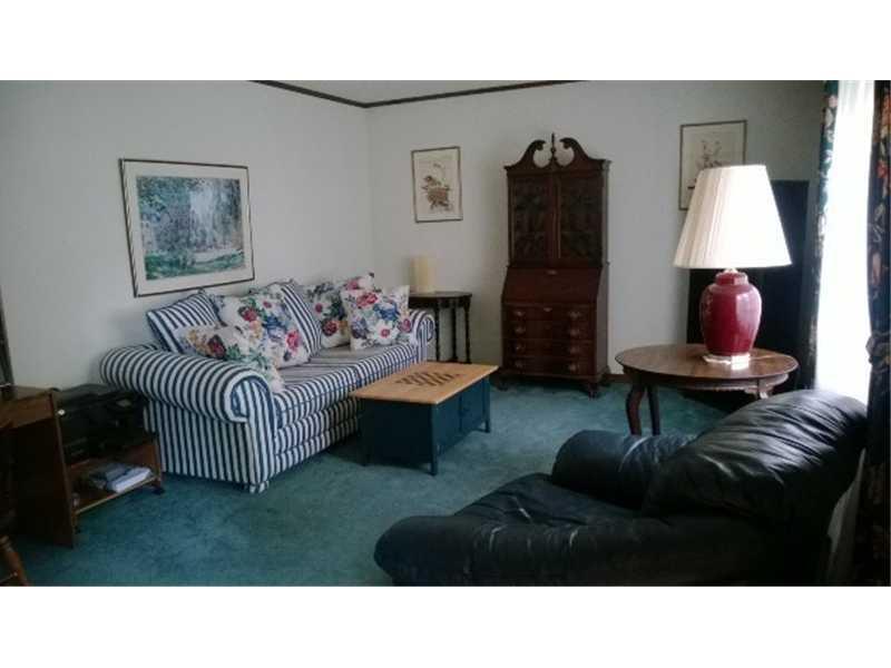 8 Westview Street Waterville, ME 04901 - Photo 8 of 19 Living Room.