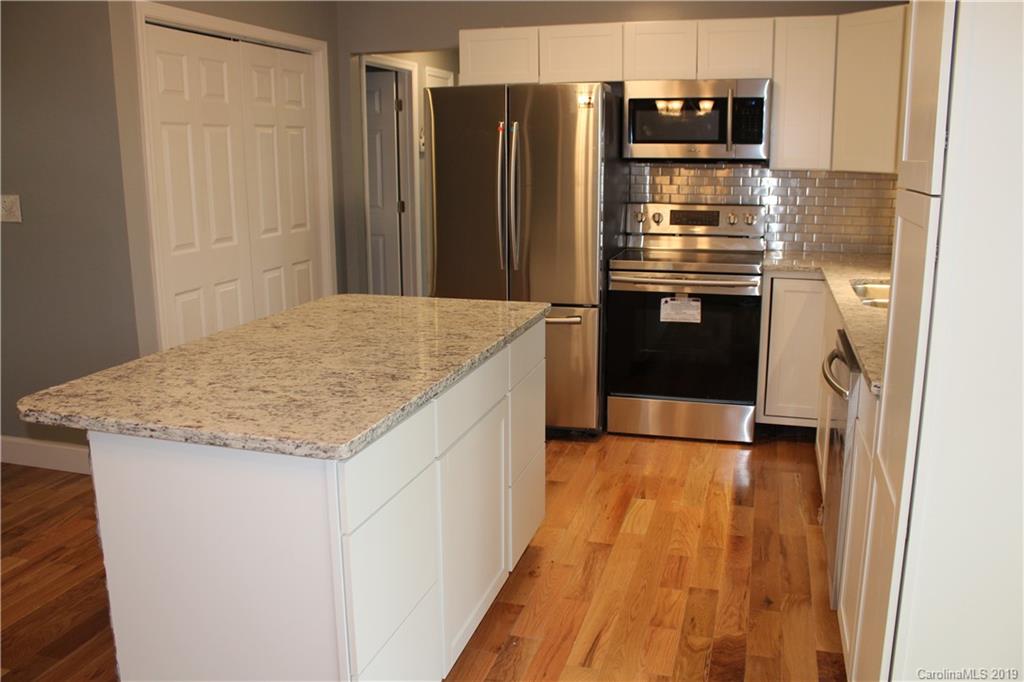 524 Settlemyre Road Morganton, NC 28655 - Photo 11 of 22 Gallery Image 11