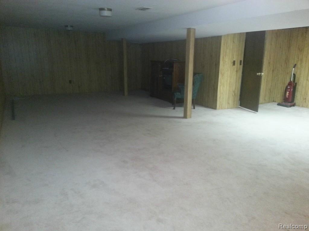15740 Kingsley Road Southgate, MI 48195 - Photo 21 of 24 NICE FINISHED BASEMENT