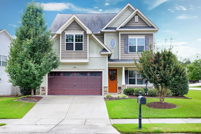 $525,000 | 719 Shoals Lake Drive, Fuquay-Varina, NC 27526