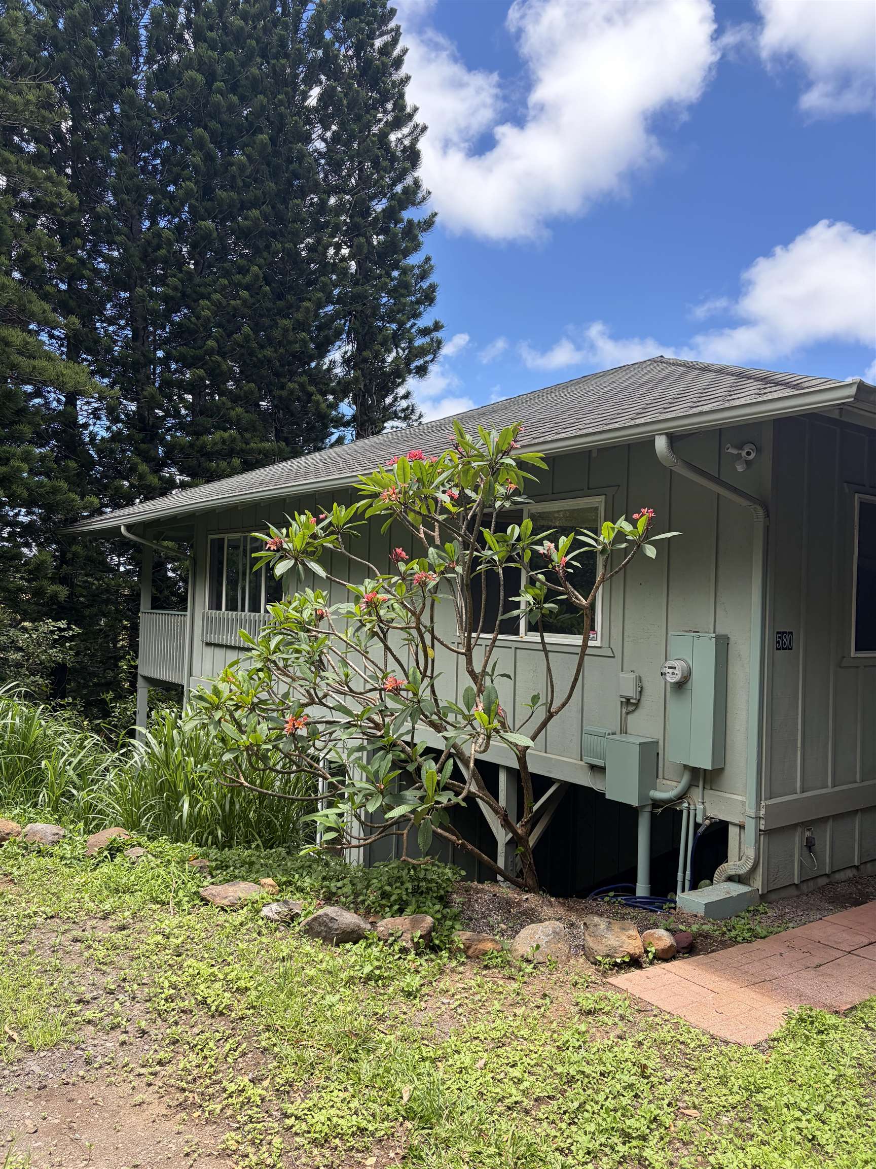 580 West Kuiaha Road Haiku, HI 96708 - Photo 2 of 29