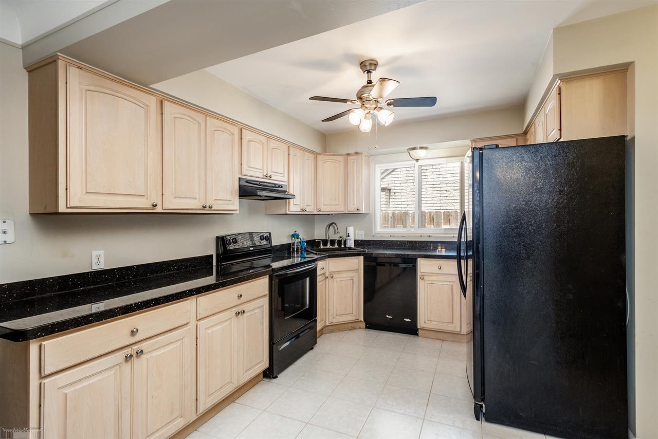 21737 River Road Grosse Pointe Woods, MI 48236 - Photo 11 of 53