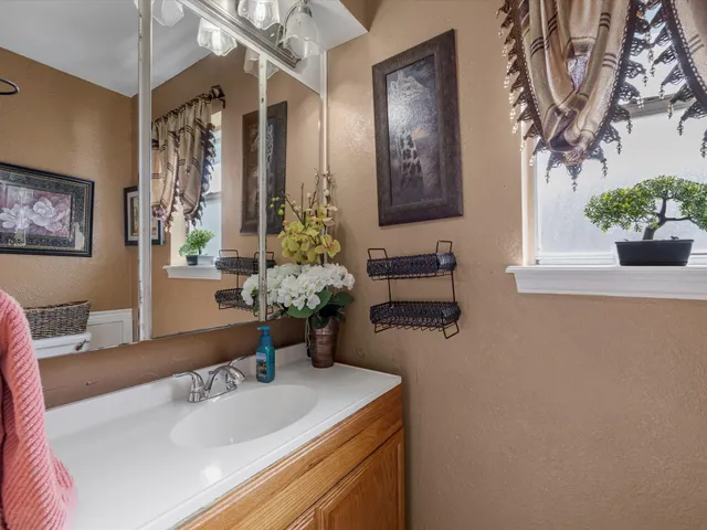 $194,999 | 15935 Dunman Lane, Houston, TX 77044