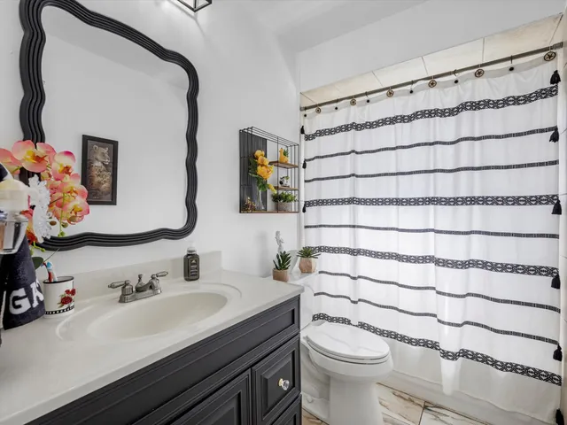 $194,999 | 15935 Dunman Lane, Houston, TX 77044