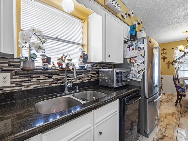 $194,999 | 15935 Dunman Lane, Houston, TX 77044