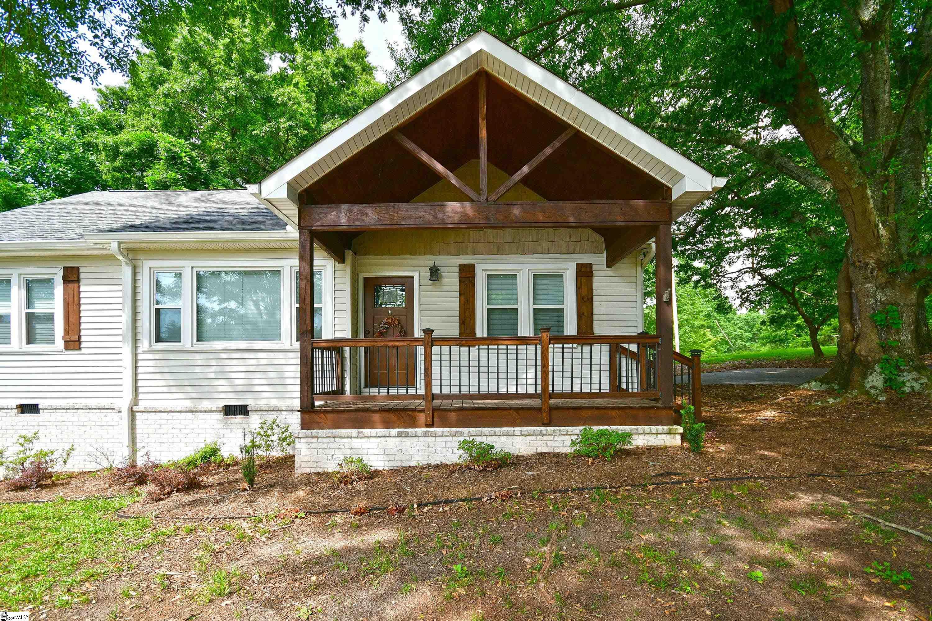 316 Blacksnake Road Pickens, SC 29671 - Photo 5 of 36
