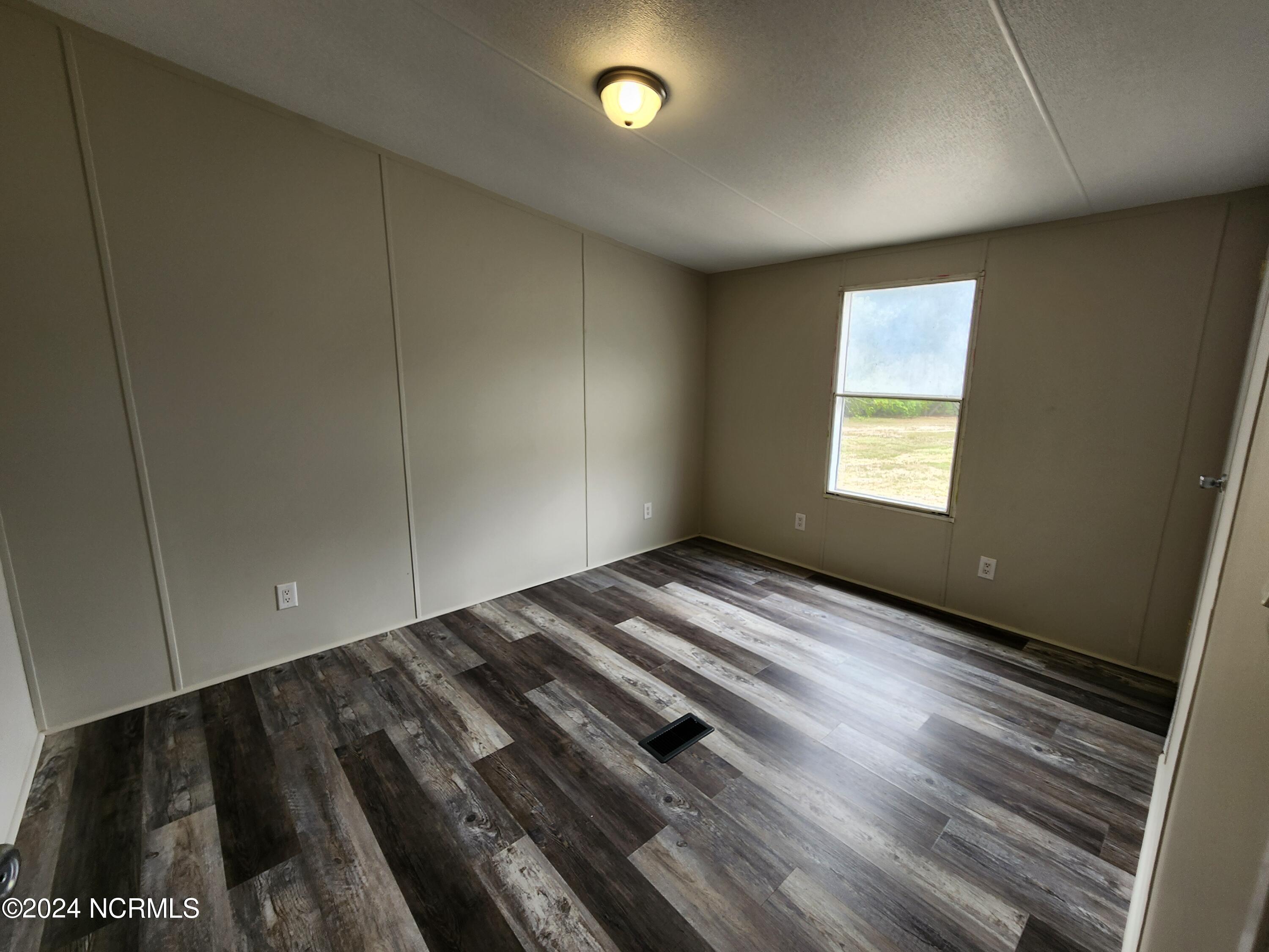 567 Davis Road Garland, NC 28441 - Photo 10 of 10 Second bedroom