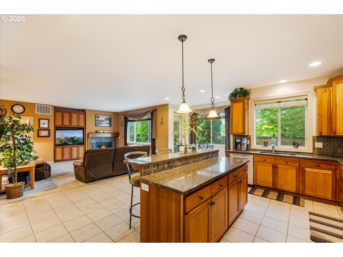 17544 Southwest Keystone Court Beaverton, OR 97007 - Photo 18 of 48 Gallery Image 18
