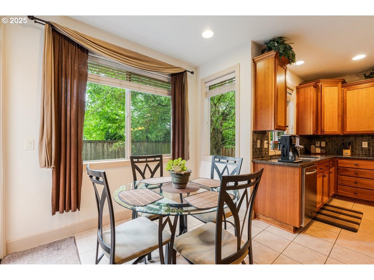 17544 Southwest Keystone Court Beaverton, OR 97007 - Photo 19 of 48 Gallery Image 19
