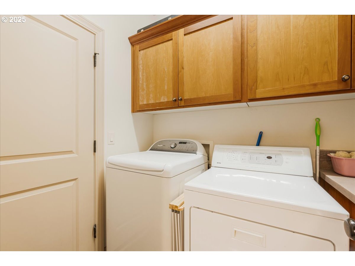 17544 Southwest Keystone Court Beaverton, OR 97007 - Photo 24 of 48 Gallery Image 24