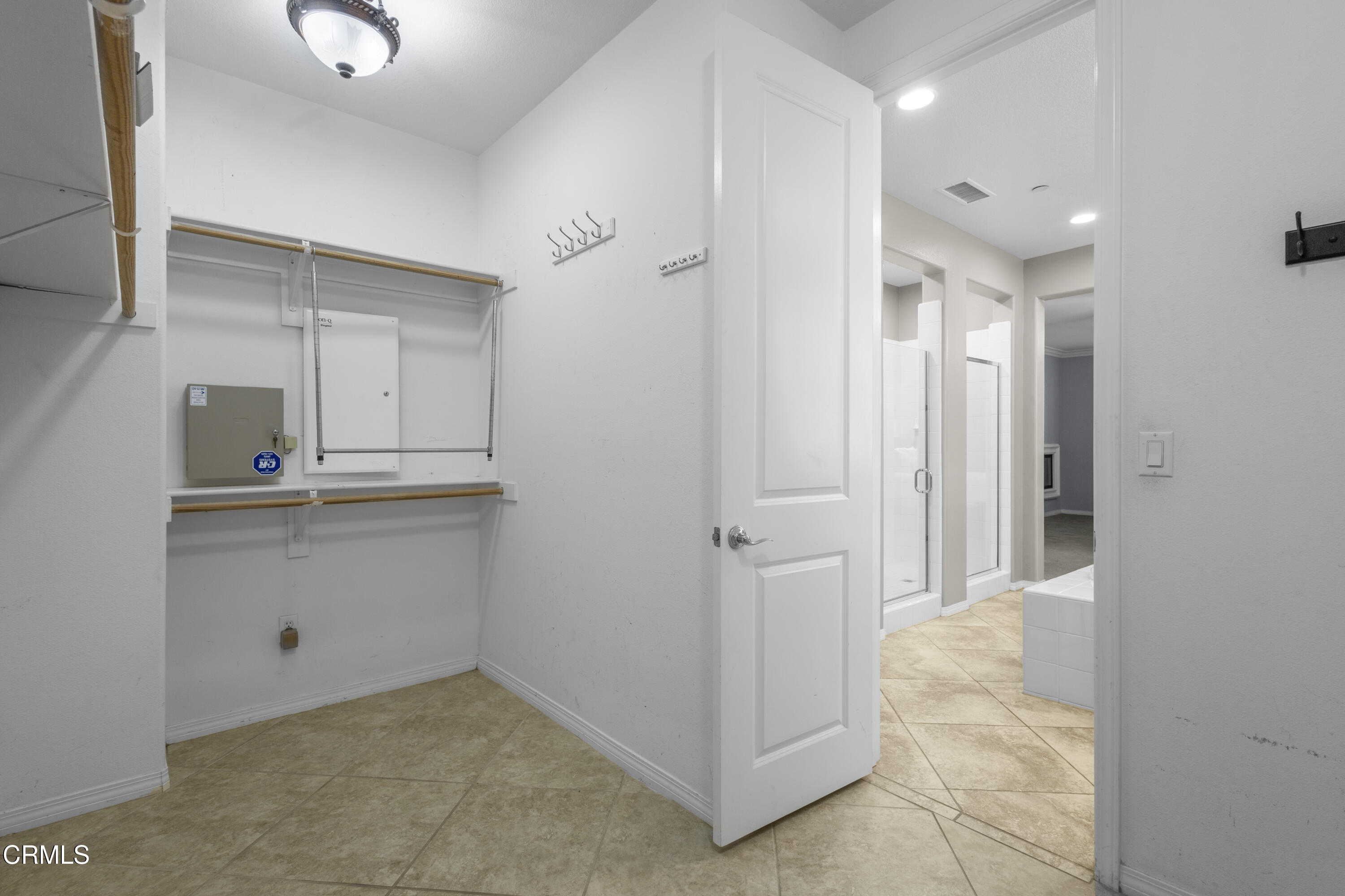 1315 Donegal Way Oxnard, CA 93035 - Photo 33 of 48 a view of kitchen with cabinets