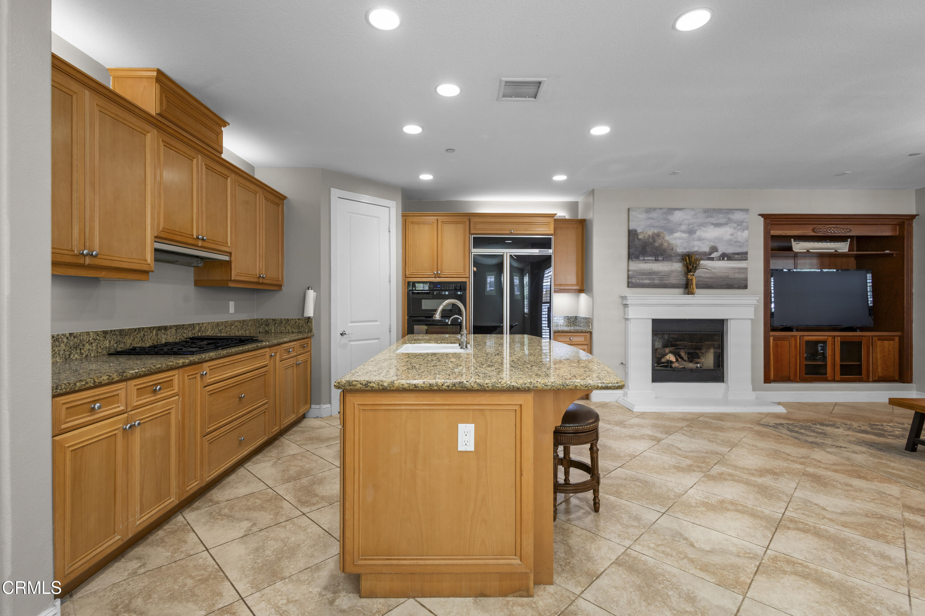 1315 Donegal Way Oxnard, CA 93035 - Photo 9 of 48 IMG_0923