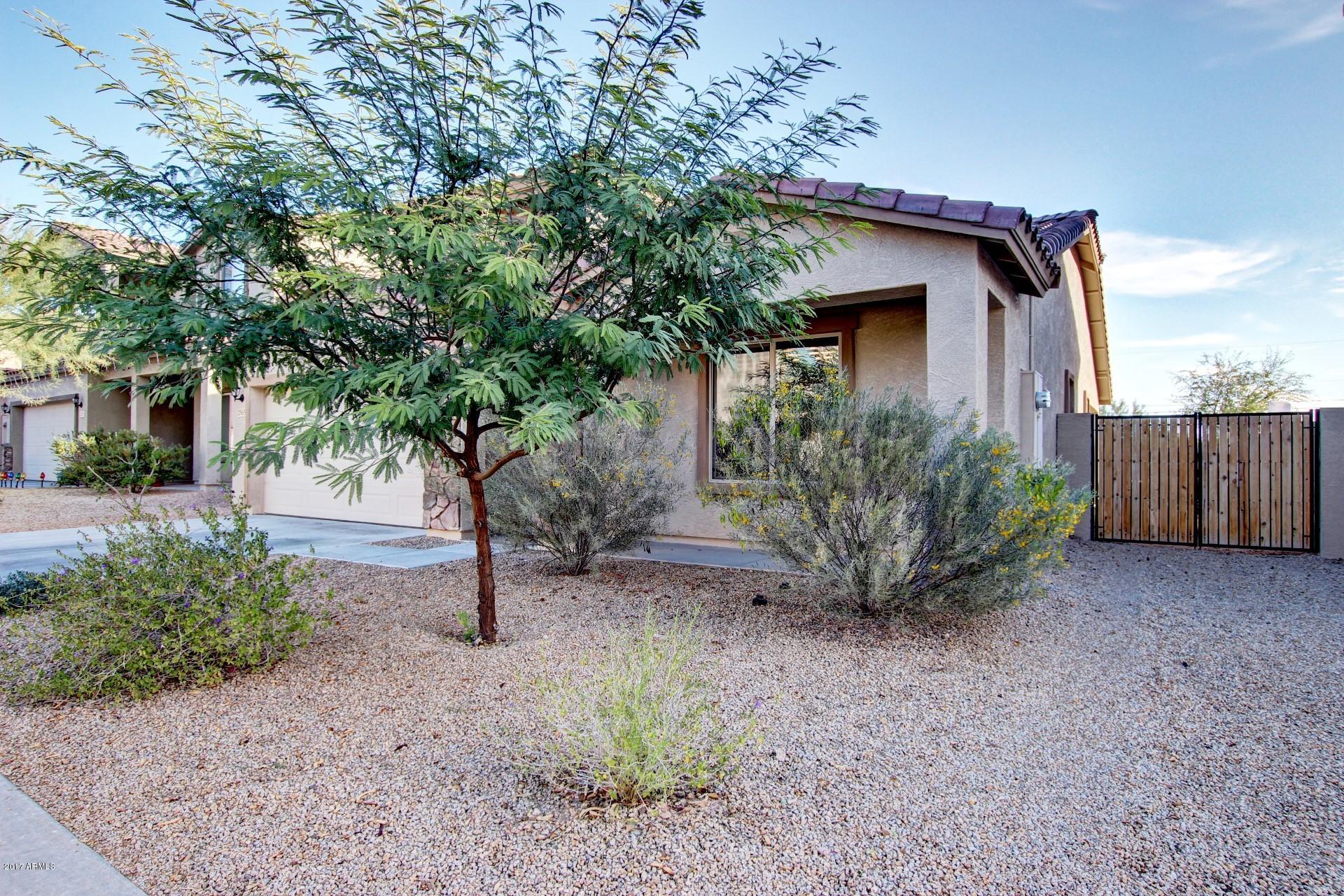 2565 South Conestoga Road Apache Junction, AZ 85119 - Photo 2 of 24 7' Double Gate